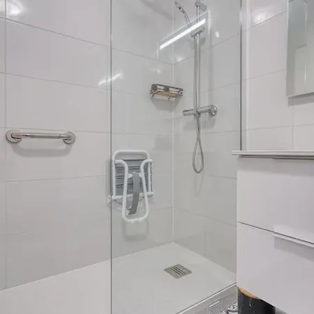 Proche Chateau De - Le Saphir - 346b