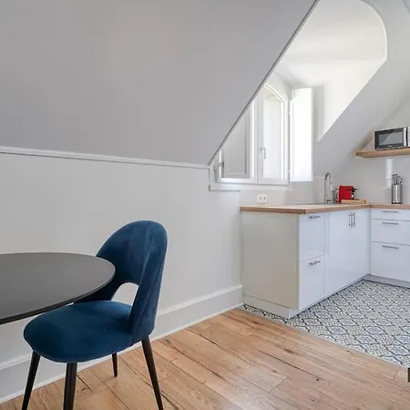 Proche Chateau De - Le Saphir - 346b *