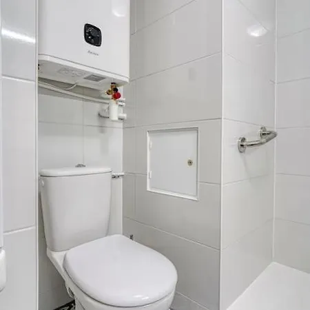 Proche Chateau De - Le Saphir - 346b